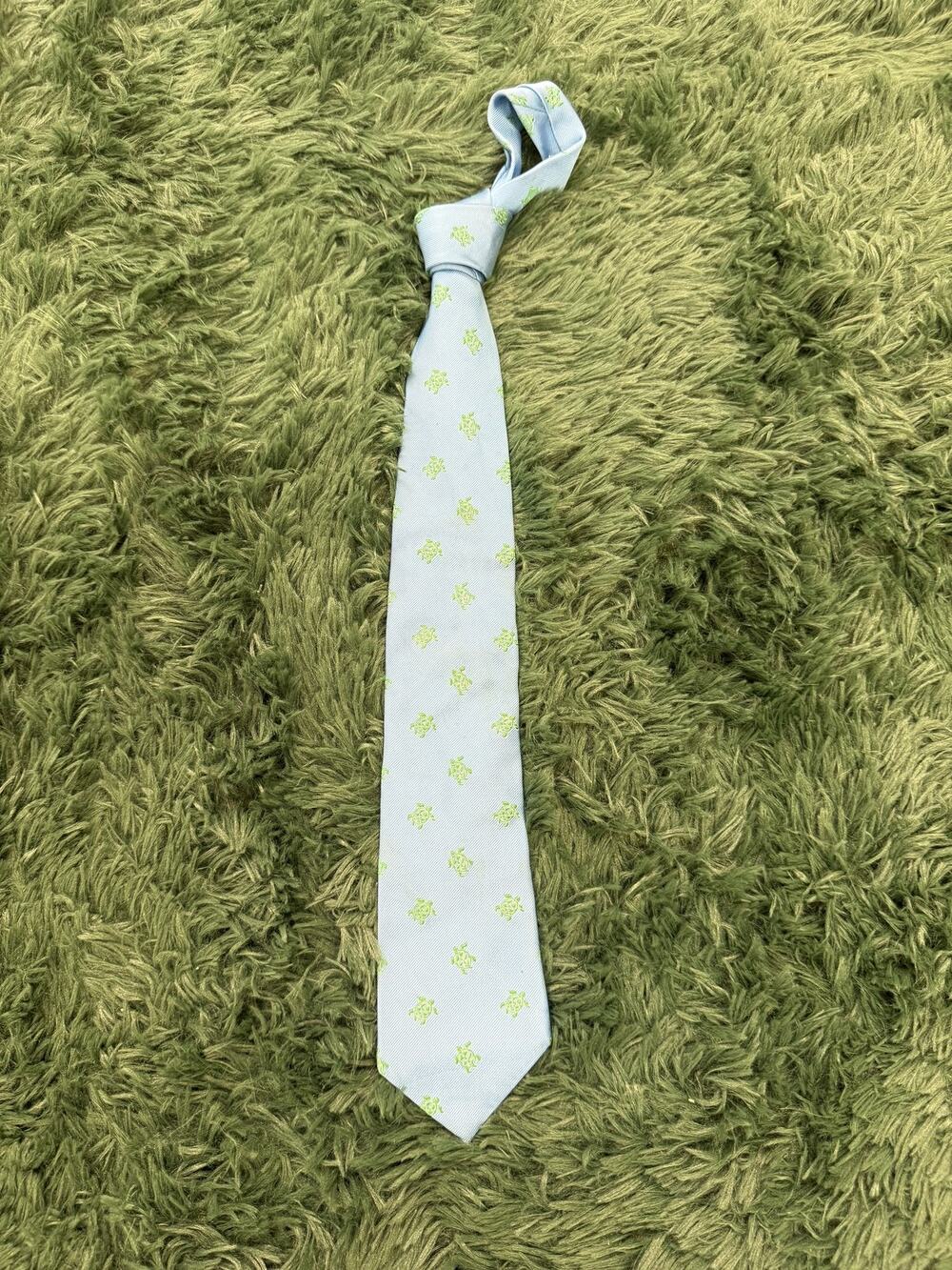 Lilly Pulitzer Men's Light Blue Green Sea Turtle Patterned Necktie